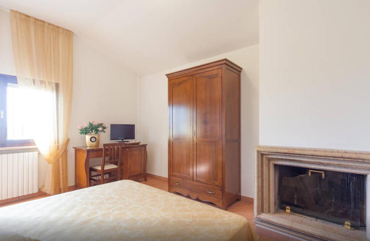 Cascina Tabachera X10 Country House Sirmione Garda Lake Pozzolengo Oda fotoğraf