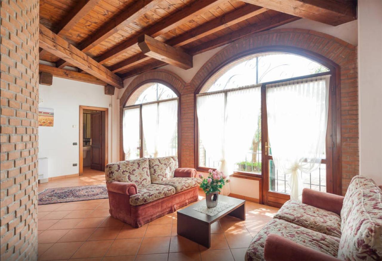 Cascina Tabachera X10 Country House Sirmione Garda Lake Pozzolengo Oda fotoğraf