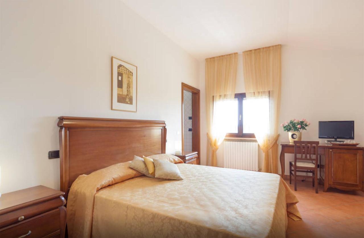 Cascina Tabachera X10 Country House Sirmione Garda Lake Pozzolengo Oda fotoğraf